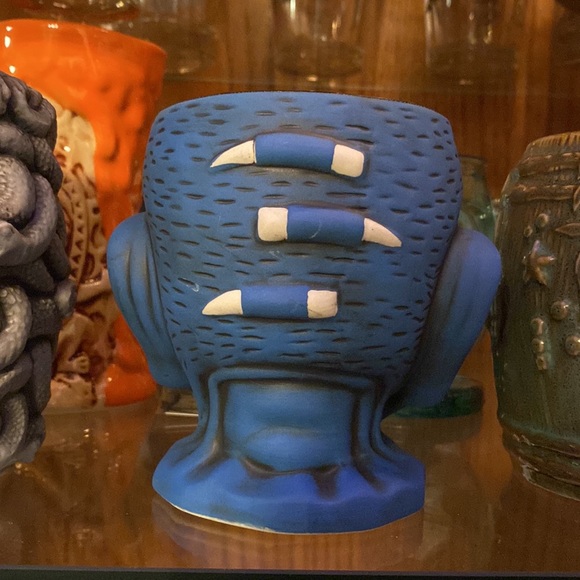 Disney Parks Trader Sams Grog Grotto Blue Zombie 4th Edition Shrunken Head Mug - Picture 4 of 7